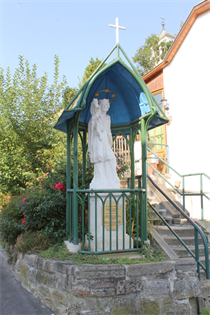 Kirchenstiege mit Nepomuk-Denkmal